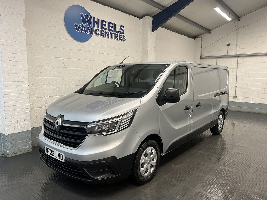 Renault Trafic 2.0 Dci Blue Ll30 Business Panel Van Ma Grey