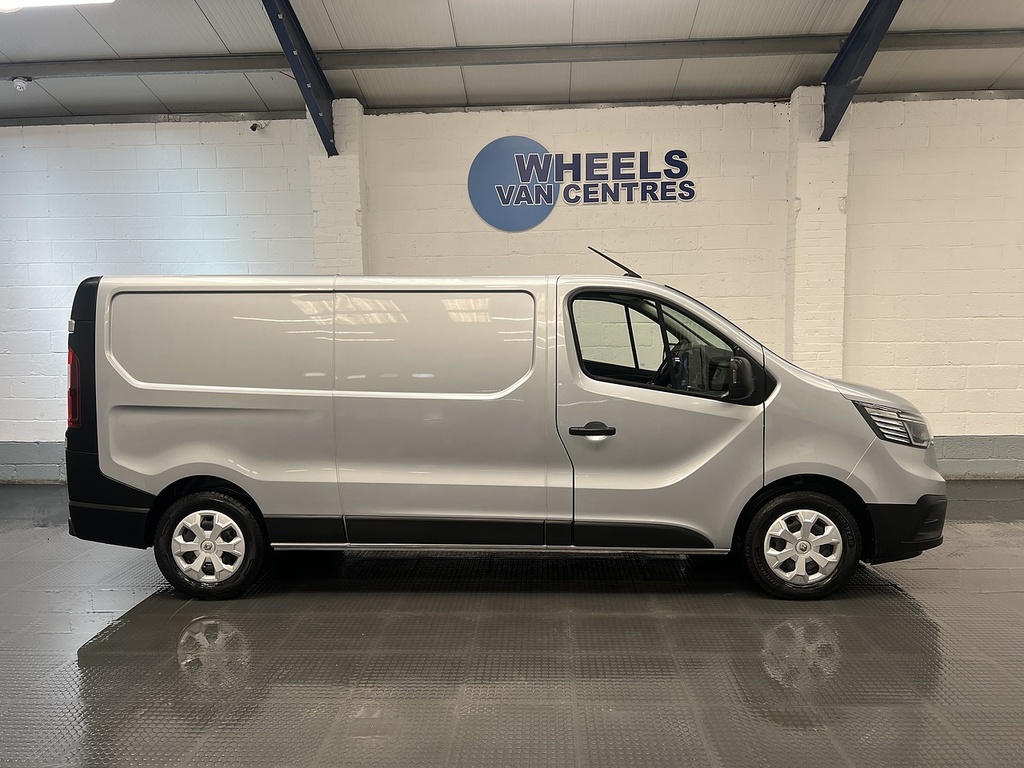 Renault Trafic 2.0 Dci Blue Ll30 Business Panel Van Ma Grey #6