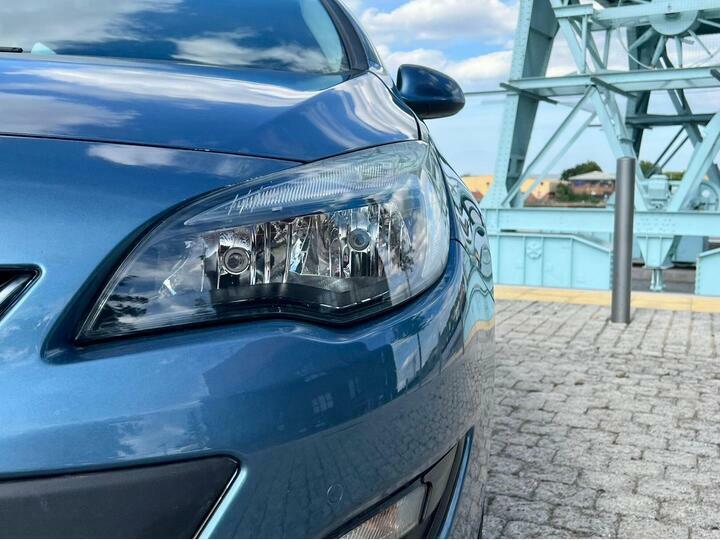 Vauxhall Astra 1.6 16V Sports Tourer Euro 5 Blue #5