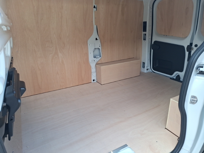 Renault Trafic Ll30 Blue Dci 150 Extra Safety Van White #6