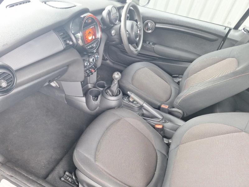 Mini Hatch 1.5 Cooper Classic II White #5