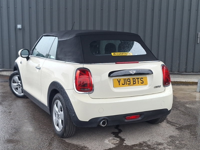 Mini Hatch 1.5 Cooper Classic II White #2