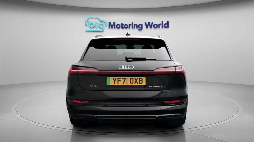 Audi E-tron Black Edition Black #6