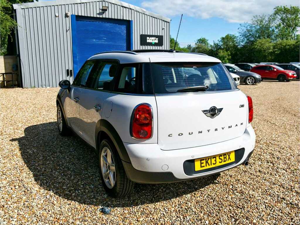 Mini Countryman One Auto White #6