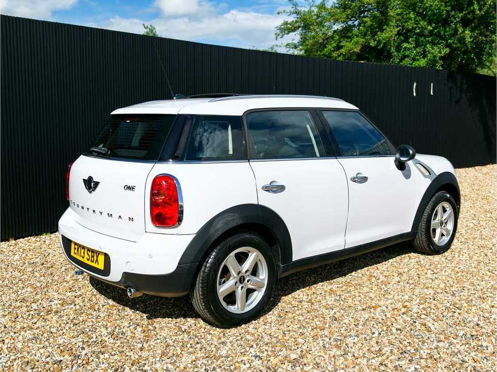Mini Countryman One Auto White #4