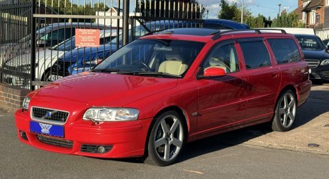 Volvo V70 2.5 R Estate BW55UCM Red #5