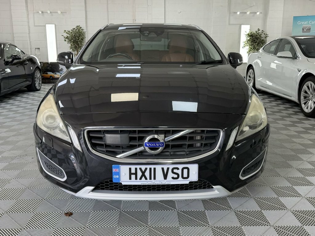 Volvo V60 2011 1.6L 148 Bhp Black #4
