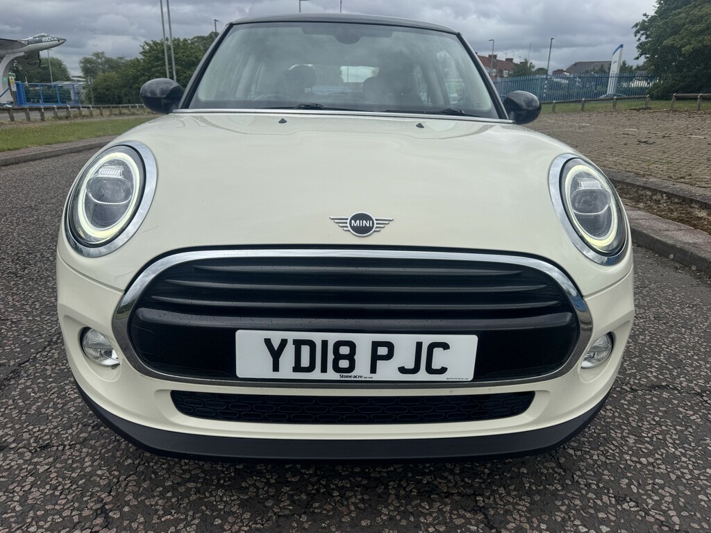 Mini Hatch 1.5 3-Door Hatch Cooper D 2018 White
