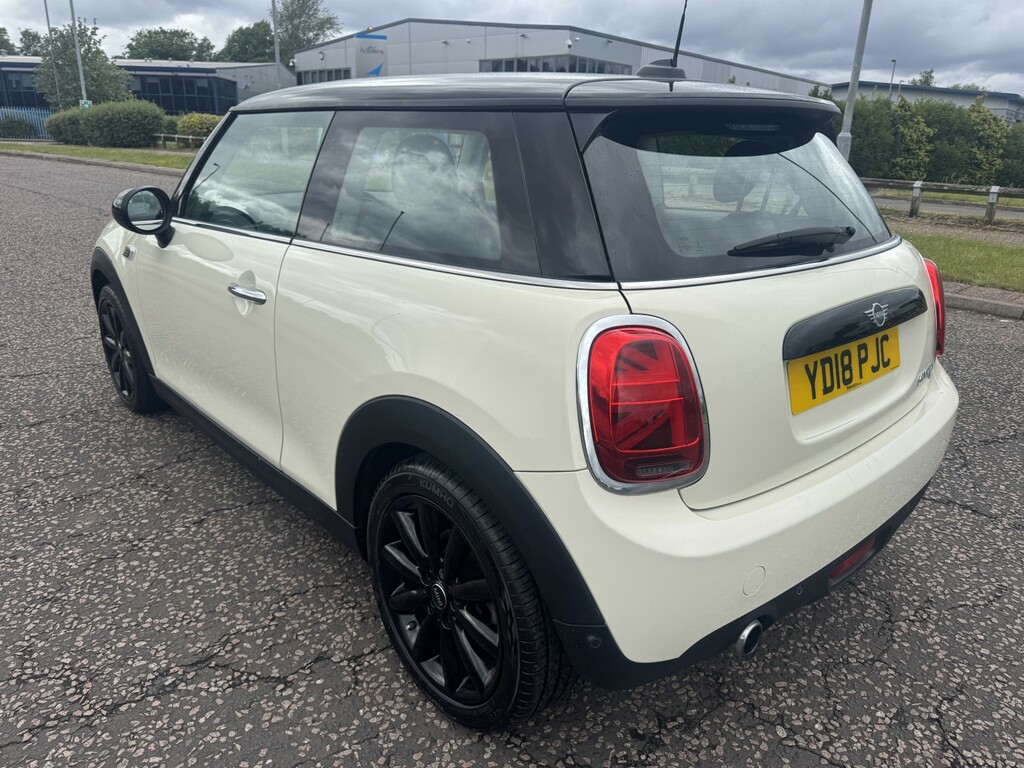 Mini Hatch 1.5 3-Door Hatch Cooper D 2018 White #4
