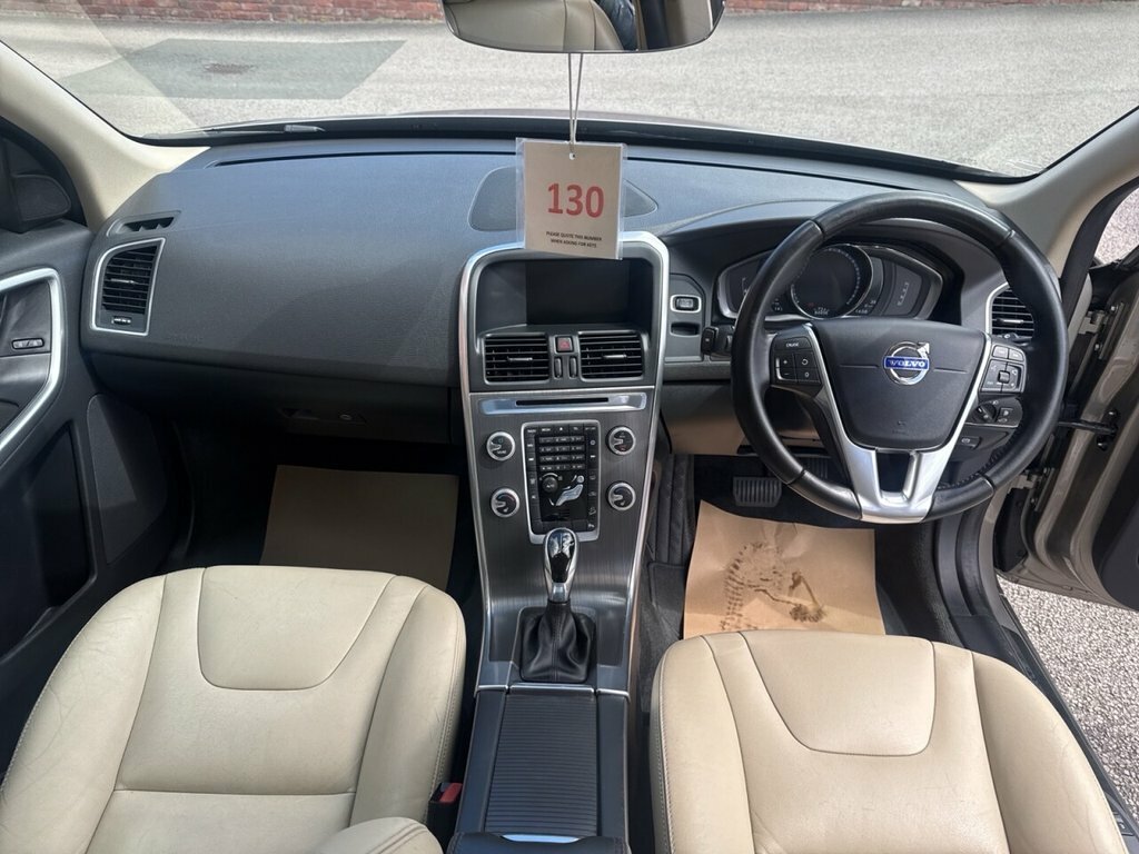 Volvo XC60 2.4L Se Lux Nav UHZ3111 Gold #4