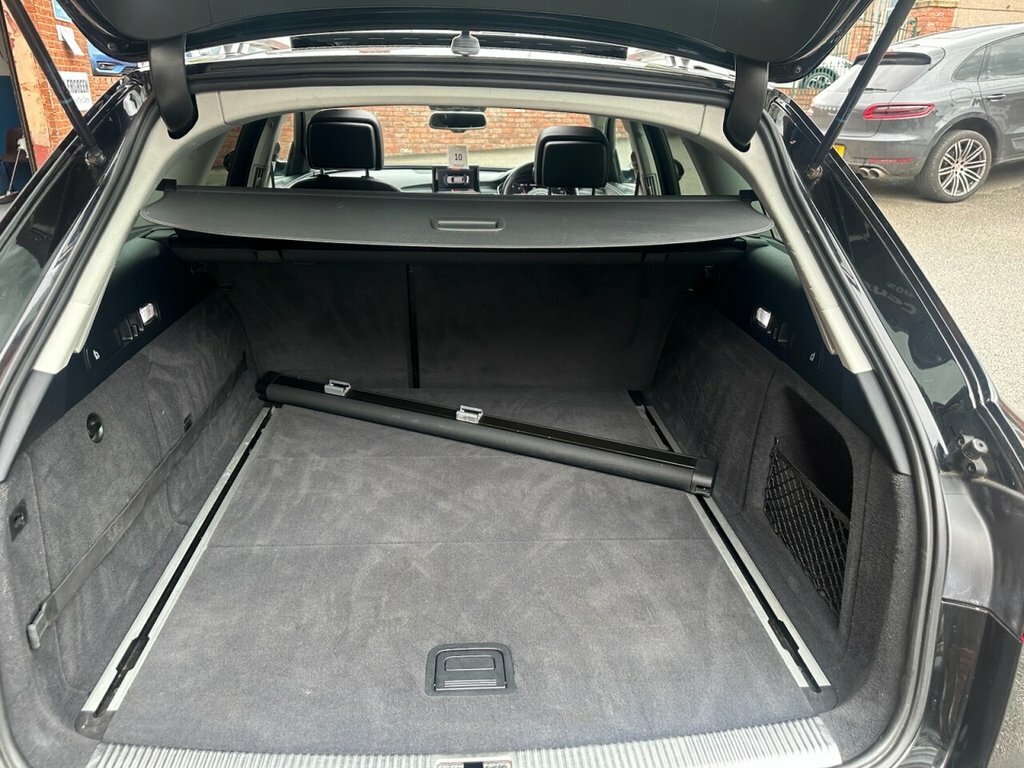 Audi Allroad Estate White #22