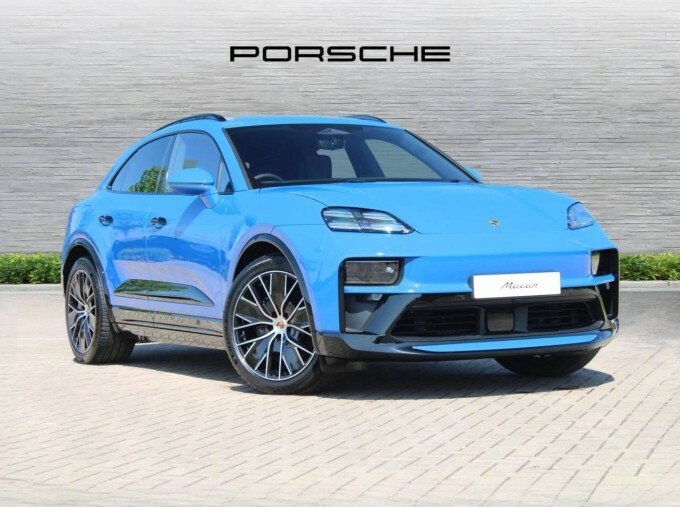 Porsche Macan 100Kwh 4S Blue