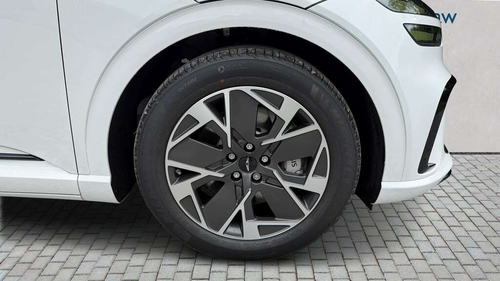 Genesis GV60 168Kw Pure 84Kwh 2026 YL26DFA White #4