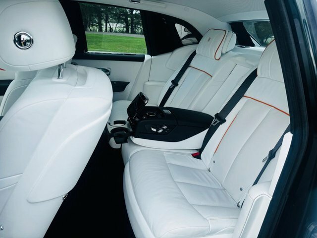 Rolls-Royce Phantom V12 Saloon Green #6
