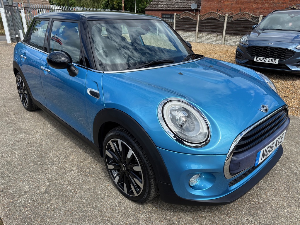 Mini Hatch 1.5 Cooper D Euro 6 S S Blue