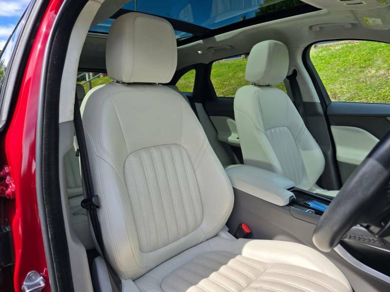 Jaguar F-Pace 2.0D Portfolio Awd - 2018 68 Red #6
