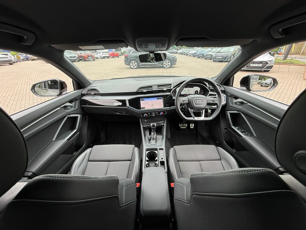 Audi Q3 Black Edition Black #3