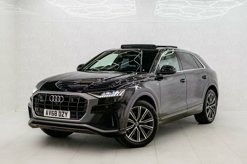 Audi Q8 3L S Line Black #3