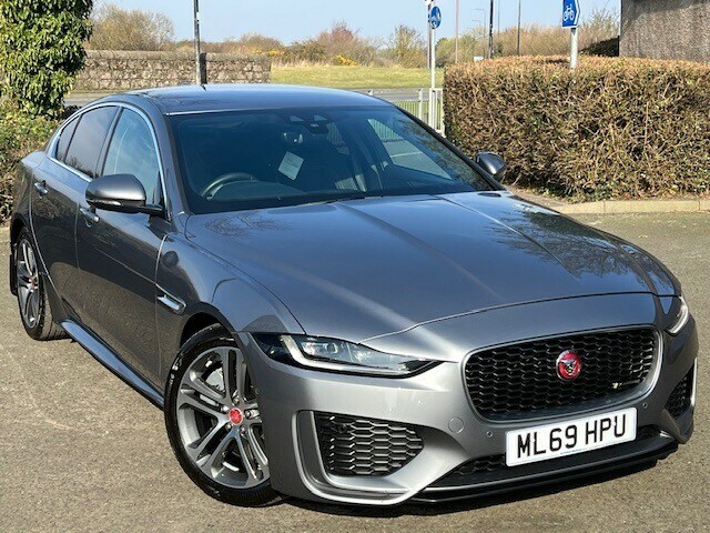 Jaguar XE 20D R-dynamic Se Grey