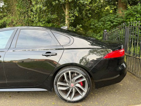 Jaguar XF 3.0 V6 S Black #6