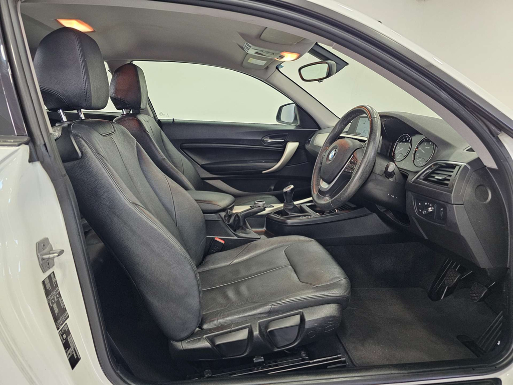 BMW 2 Series Se White #6