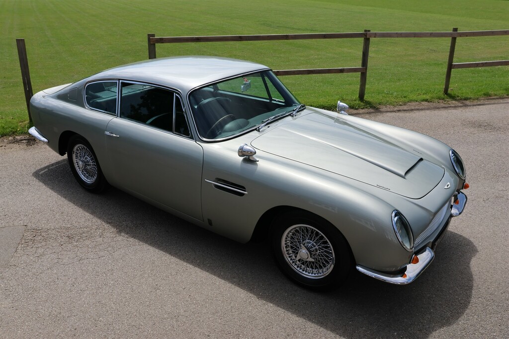 Aston Martin DB6 4.2 Mk I Silver