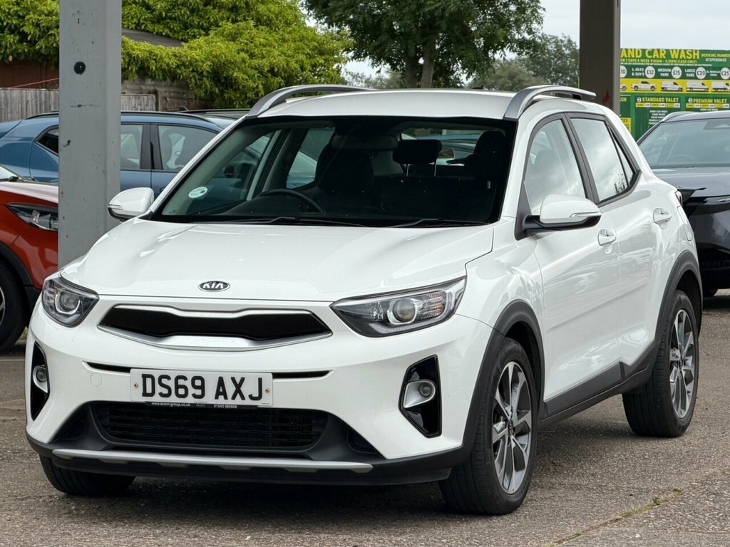 Kia Stonic 1L 2 White #3