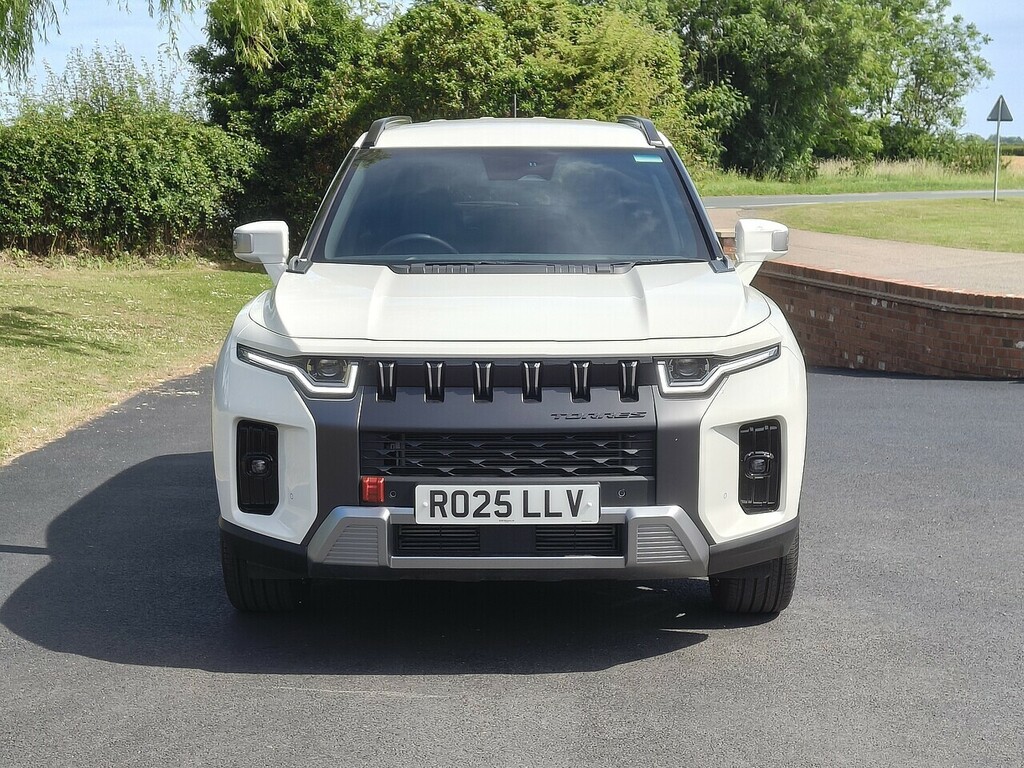 SsangYong Torres K40 White #6