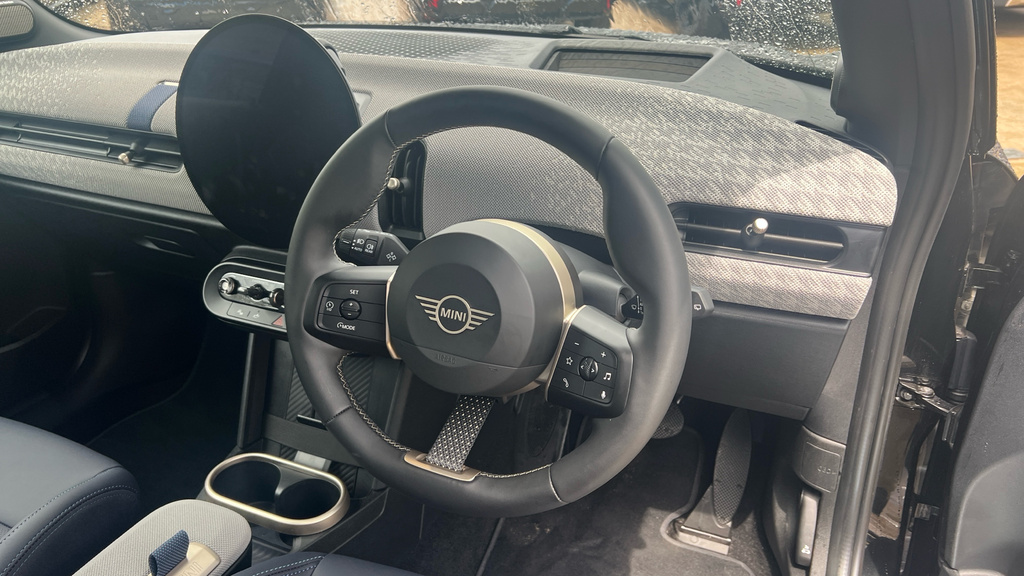 Mini Hatch Cooper 1.5 C Exclusive Level 2 Black #5