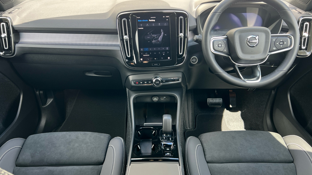 Volvo XC40 Xc40 2.0 B3p Plus Dark Black #5