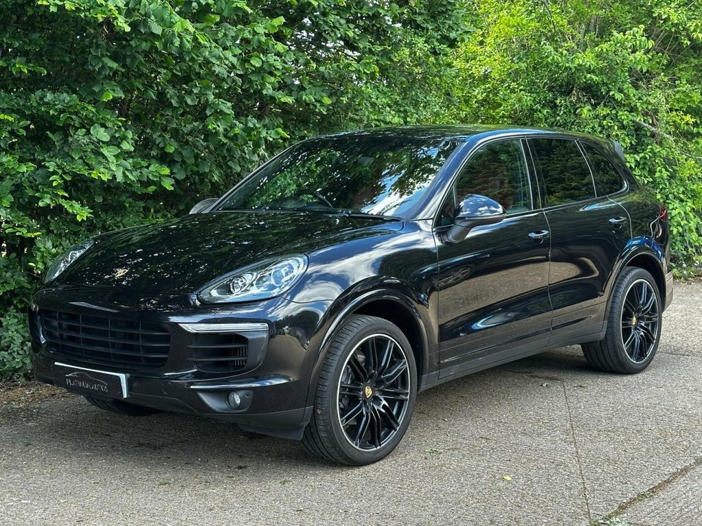 Porsche Cayenne 3L Platinum Edition Black #3