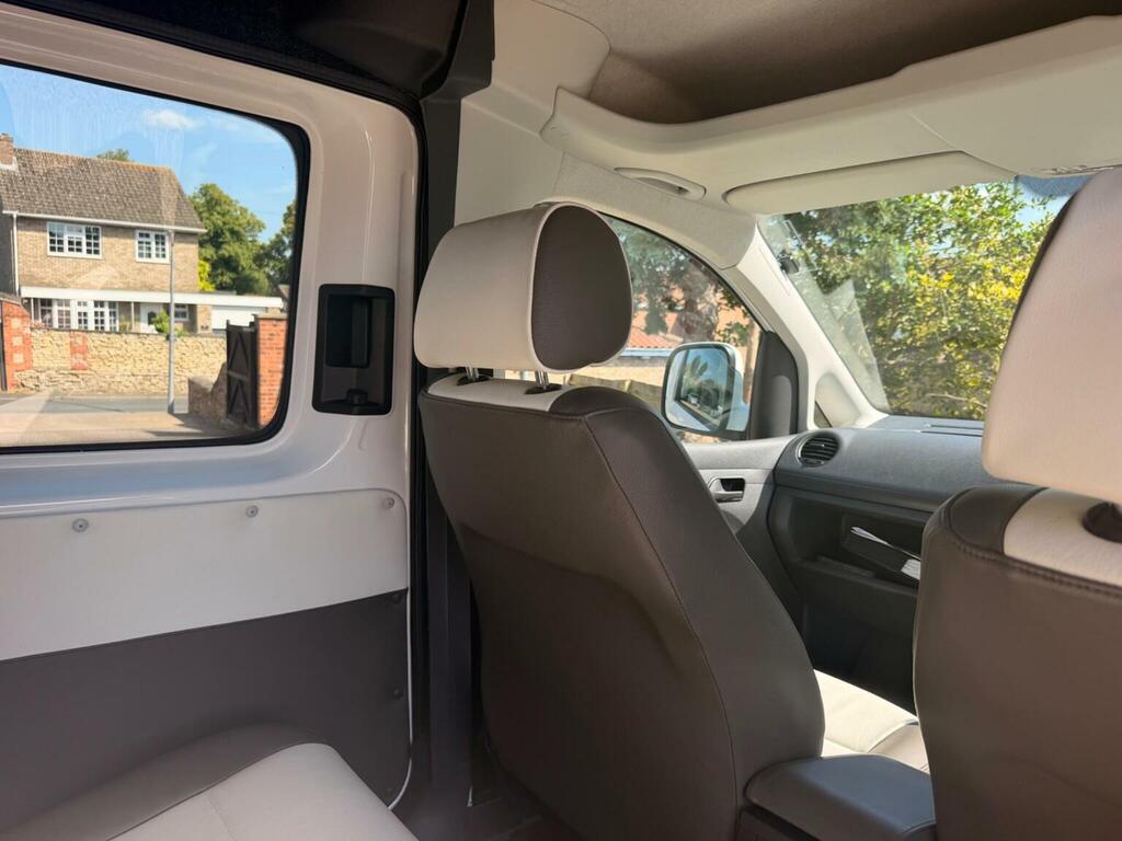 Volkswagen Caddy Maxi 2014 1.6 Tdi C20 Maxi Highline Panel Van Diese Silver #13