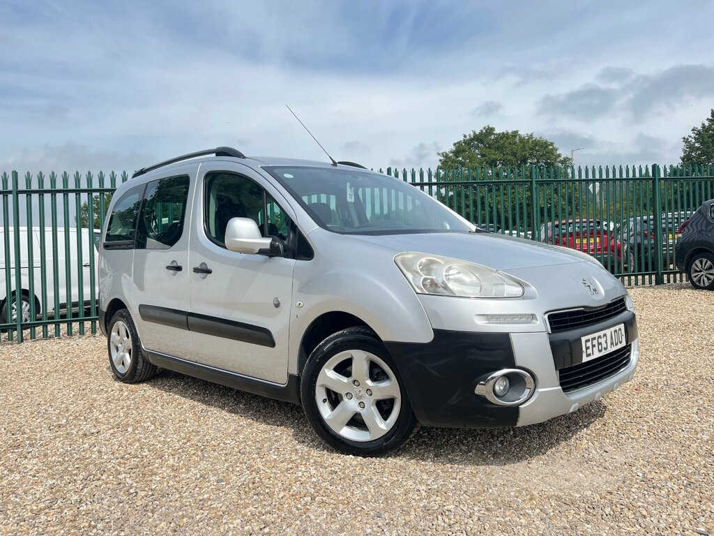 Peugeot Partner Tepee 1.6 Hdi Tepee Outdoor Mpv 135 G Silver #2