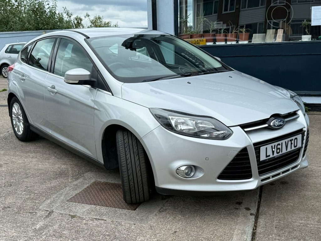 Ford Focus Titanium Hatchback Silver
