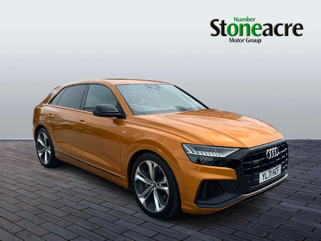 Audi Q8 e tron 3.0 Tfsie V6 55 Black Edition Tiptronic Quattro Eu Orange