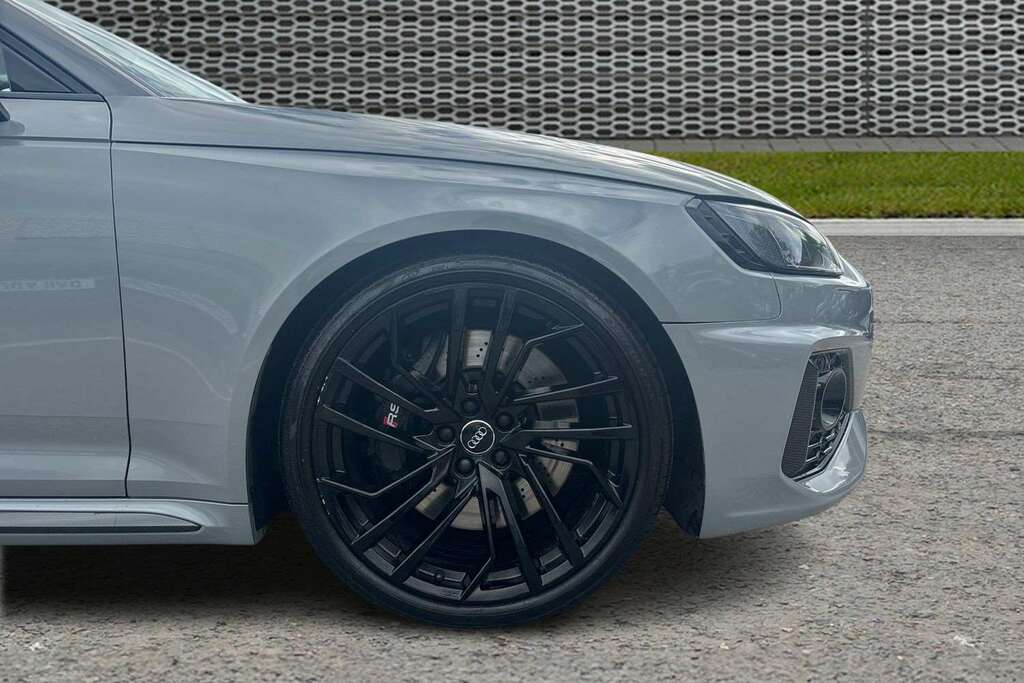 Audi RS4 Rs 4 Tfsi Quattro Carbon Black Tiptronic 2020 Grey #4