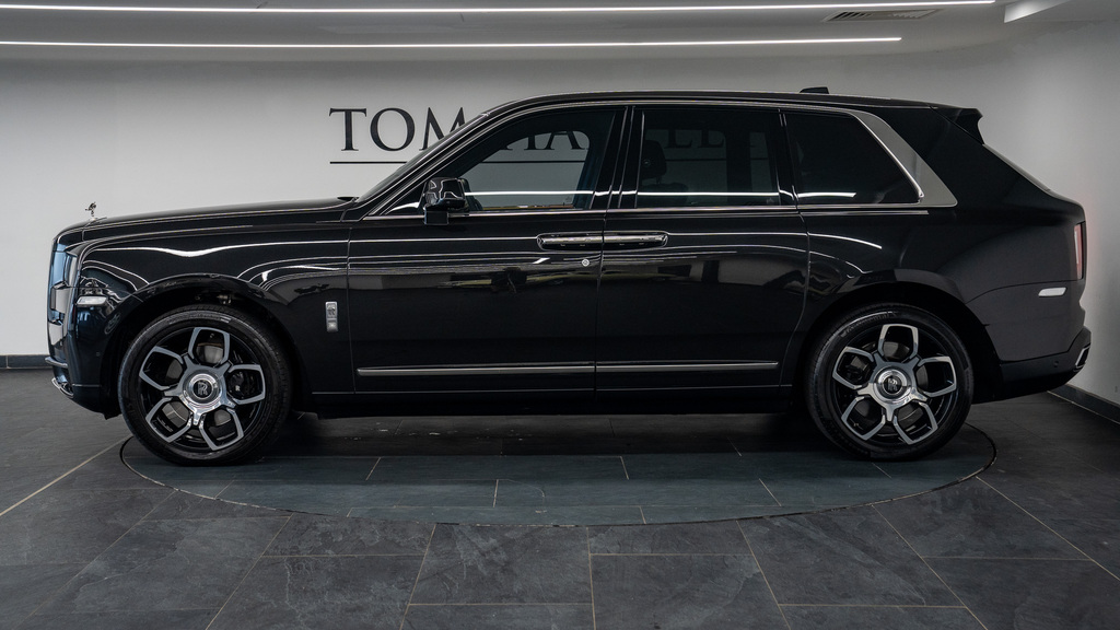 Rolls-Royce Cullinan V12 Black #4