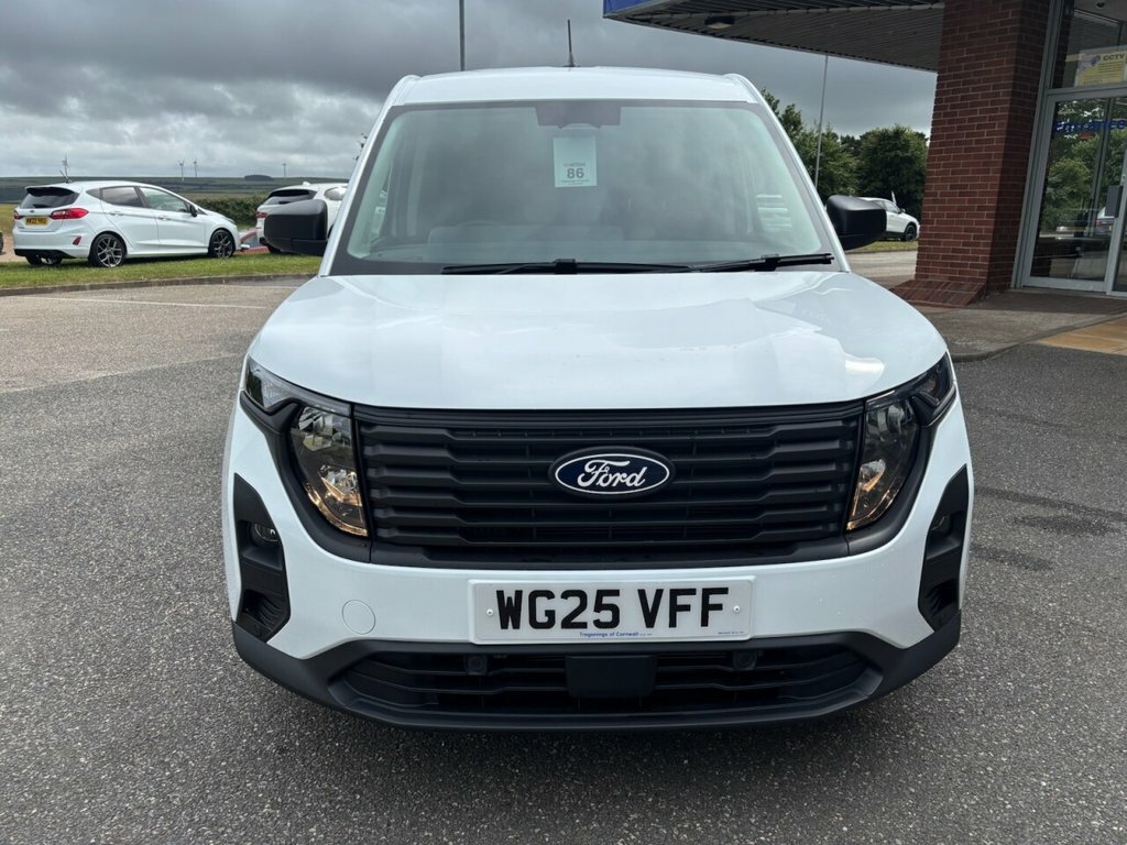 Ford Transit Courier Mpv White #5