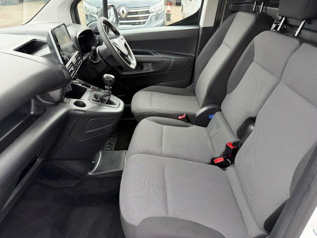 Vauxhall Combo Turbo D 2300 Sportive White #5