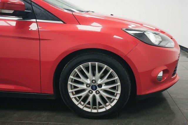 Ford Focus 1.6 Tdci Zetec Euro 5 S S LK13YVV Red #4