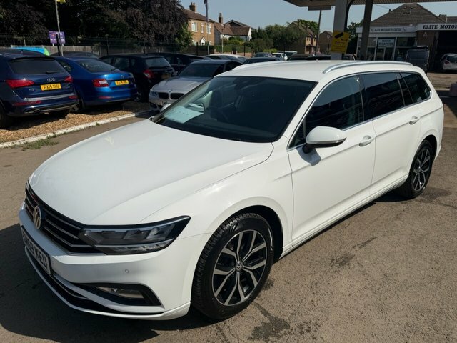 Volkswagen Passat Tdi Evo Sel Estate White #3