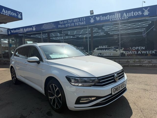Volkswagen Passat Tdi Evo Sel Estate White #2