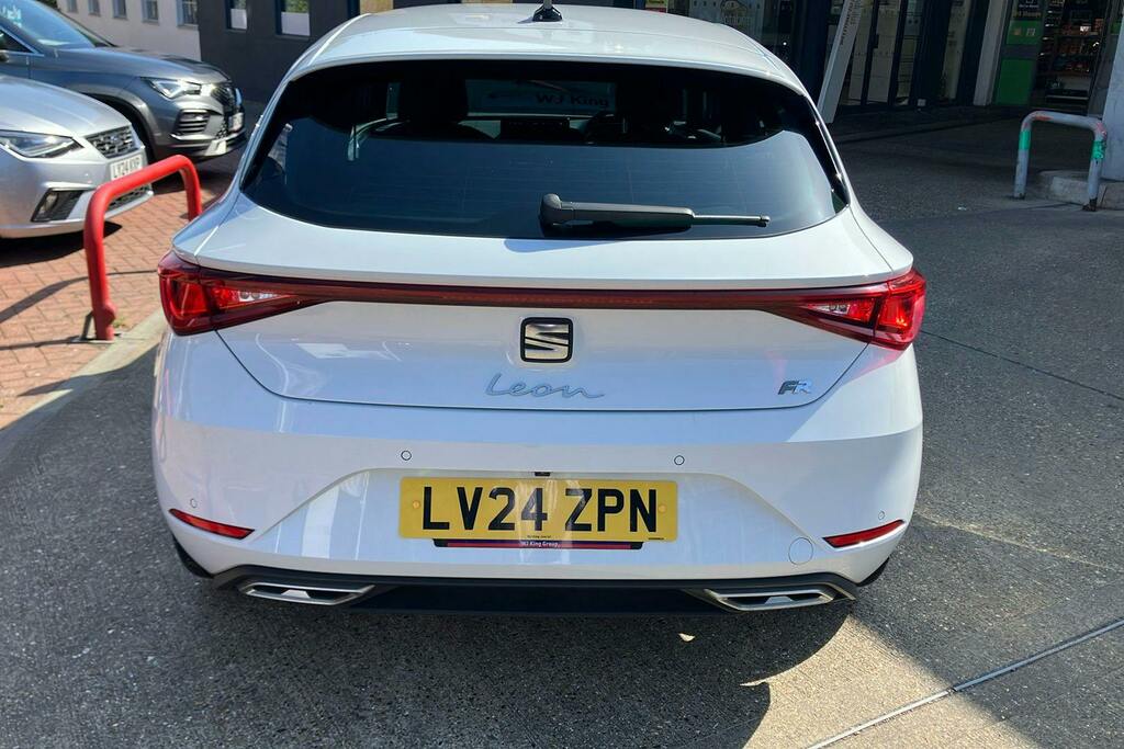 Seat Leon 1.5 Etsi Mhev Fr Sport Hatchback Hybrid White #6