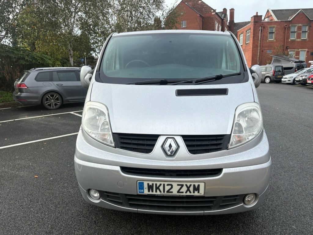 Renault Trafic Mpv Silver #2