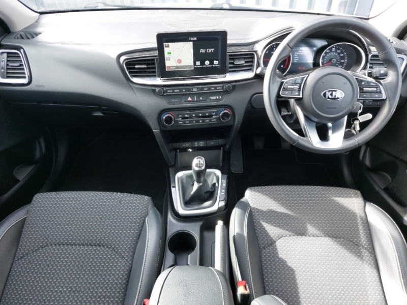 Kia Ceed Hatchback First Edition #3