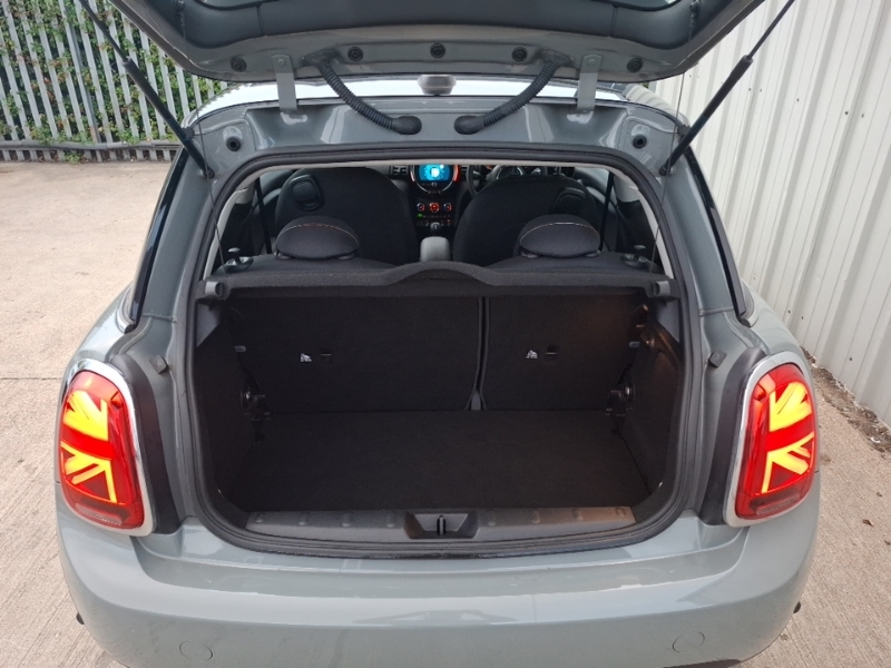 Mini Hatch 1.5 Cooper Sport Steptronic Euro 6 S S Grey #18