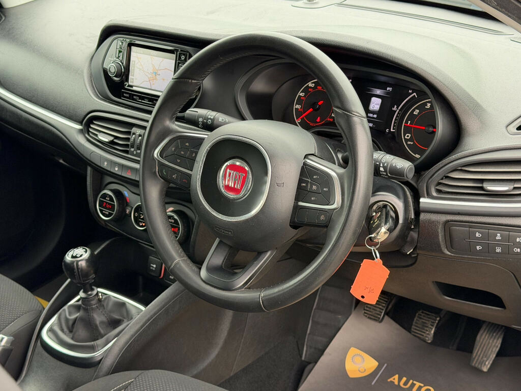 Fiat Tipo Mpi Lounge Hatchback Black #26