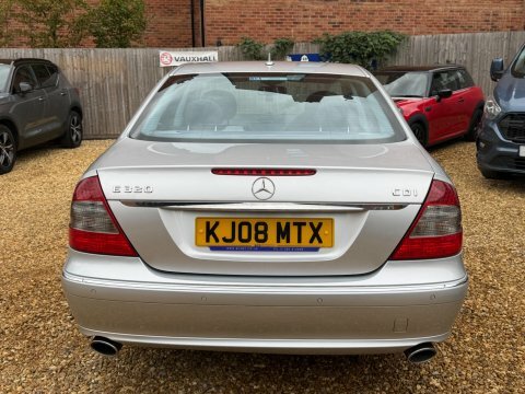 Mercedes-Benz E Class 3.0 E320 Cdi  #2