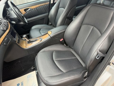 Mercedes-Benz E Class 3.0 E320 Cdi  #4