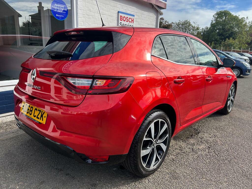 Renault Megane 1.5 Blue Dci Iconic Euro 6 S S Red #4